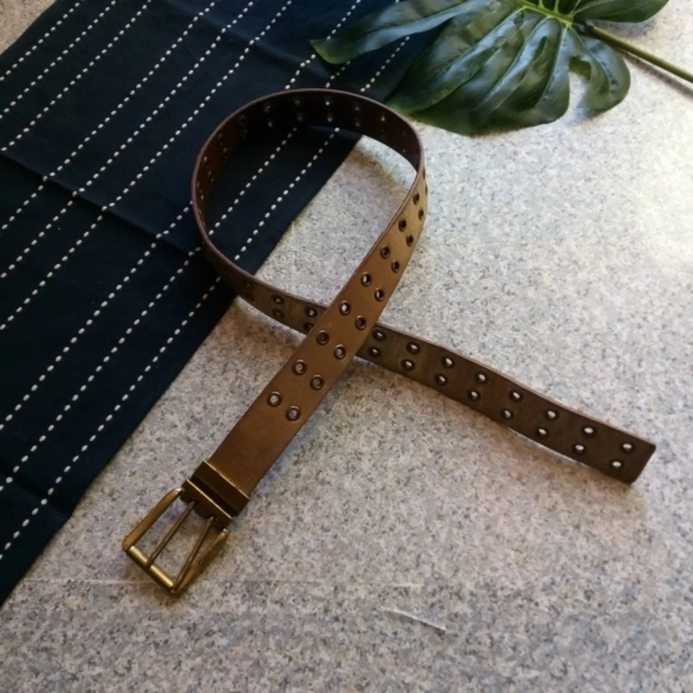 {Calvin Klein Jeans} Leather Gold Grommet Belt M